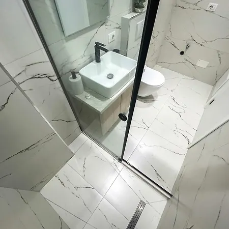 Azure Heights 1108 Apartment Golem (Tirana)
