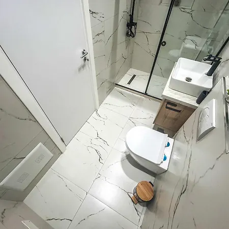 Azure Heights 1108 شقة *