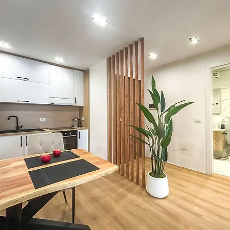 Azure Heights 1108 * غوليم