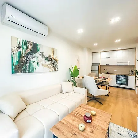Azure Heights 1108 Golem (Tirana)